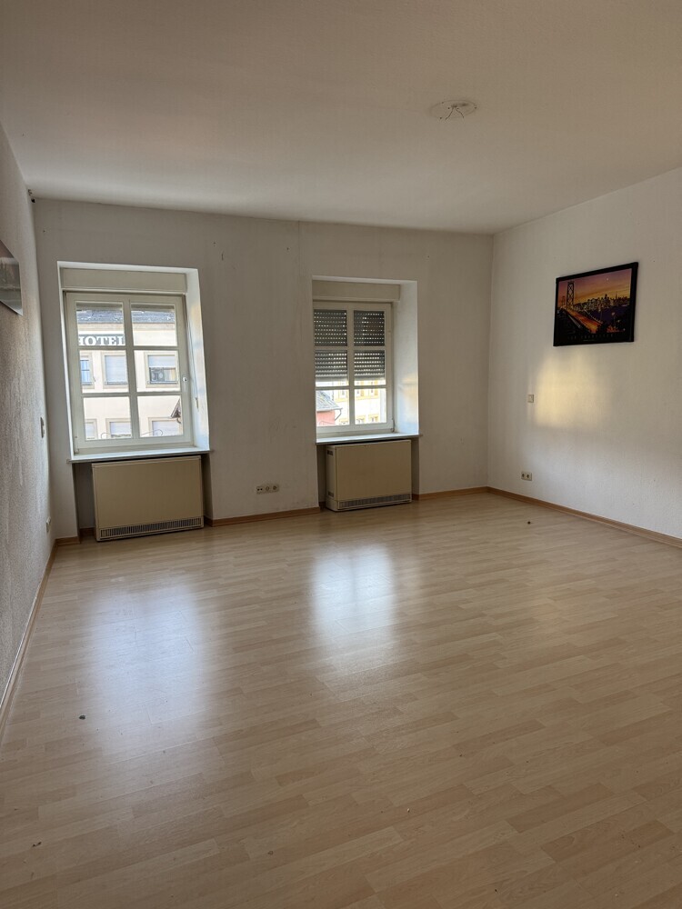 Saarburg-Innenstadt: schön geschnittene 2-Zimmer-Wohnung mit Blick zum Wasserfall