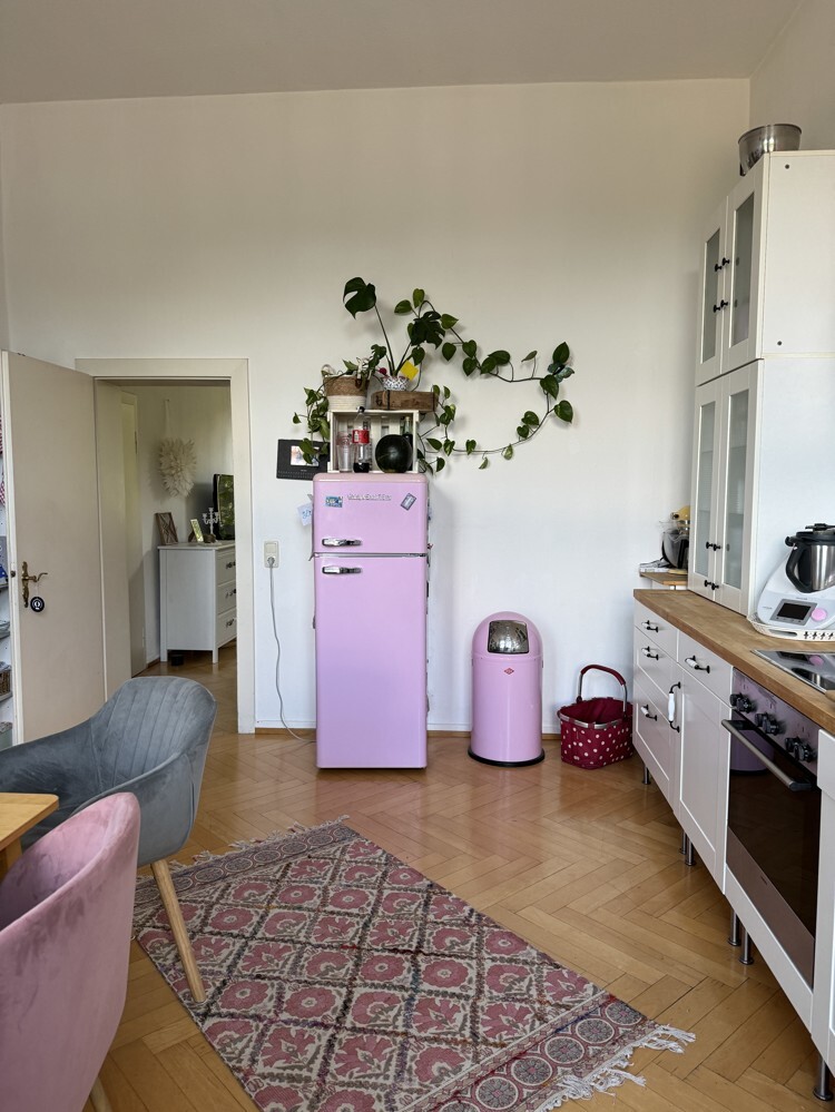 Ehrang, charmante 2-Zimmer-Altbauwohnung mit Balko ...